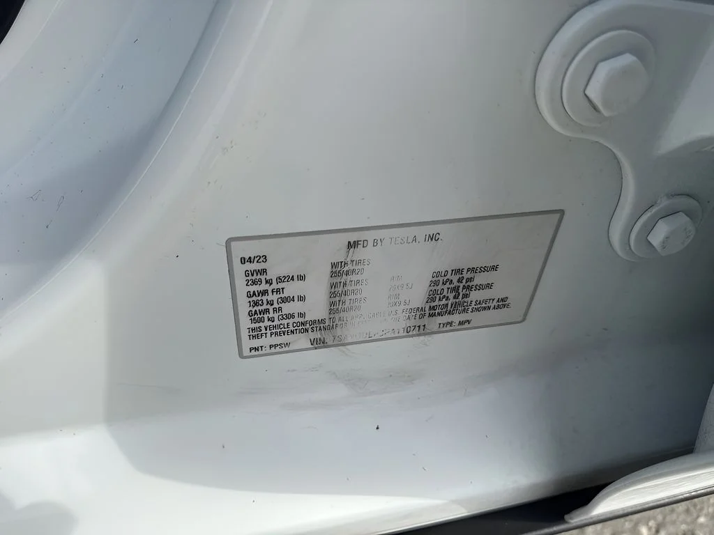 Used 2023 White Tesla Long Range image 39