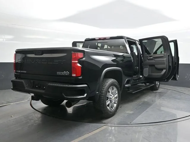 New 2026 Black Chevrolet High Country image 19