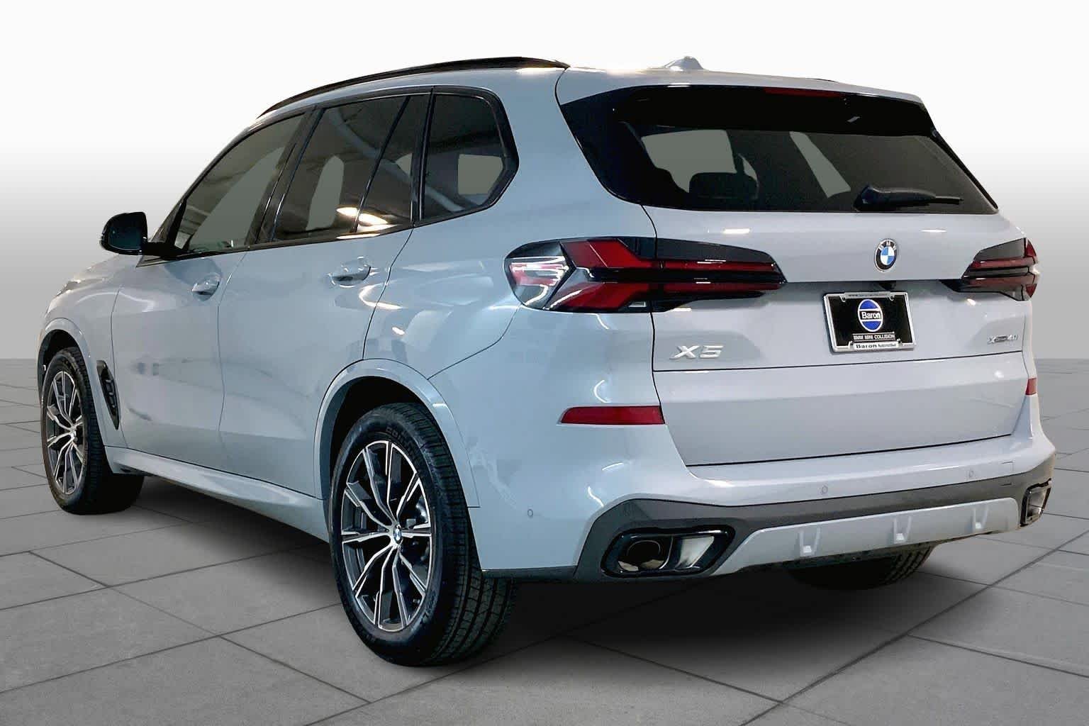 Used 2026 Brooklyn Grey Metallic BMW xDrive40i image 12