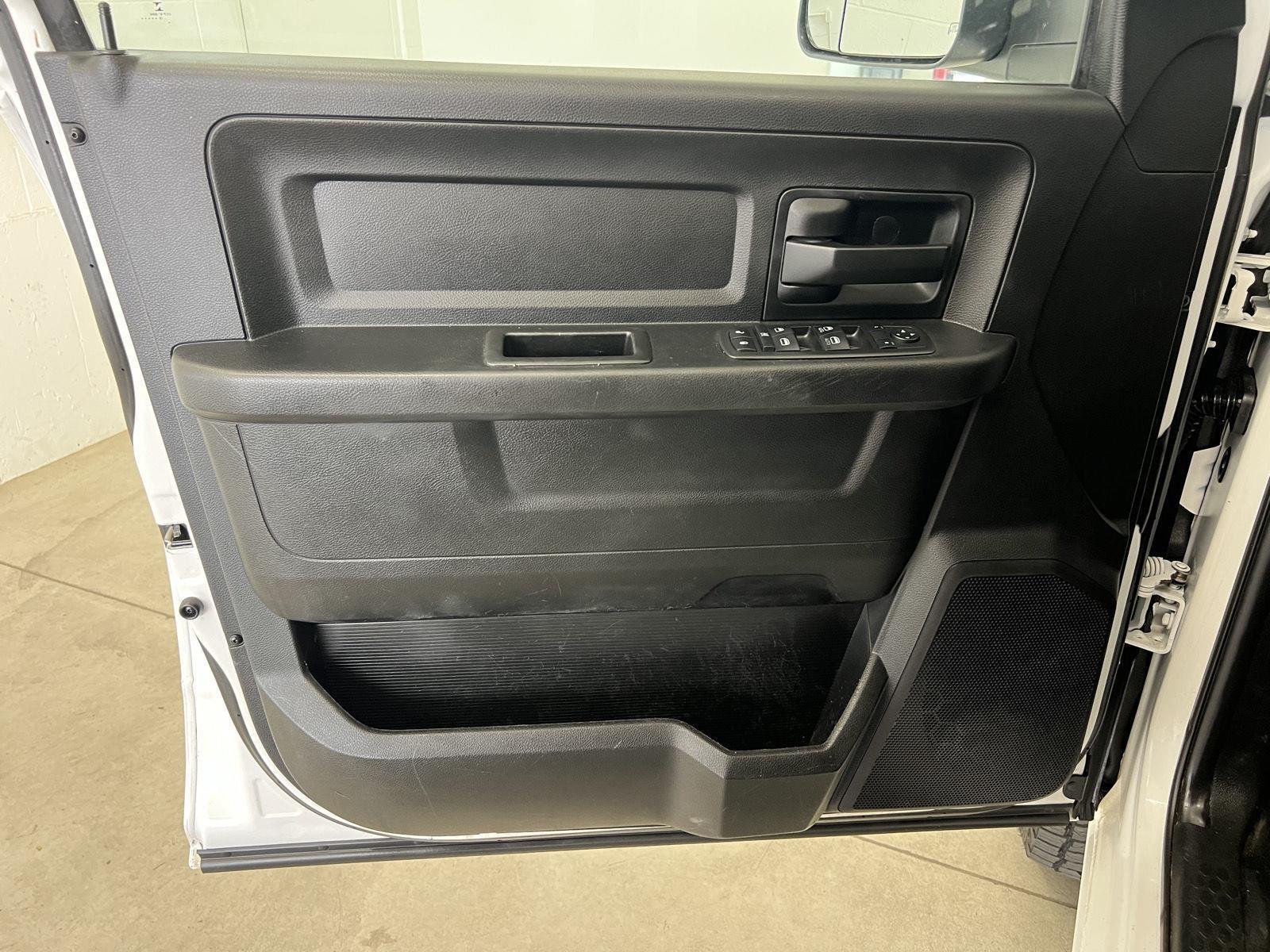 Used 2018 Bright White Clearcoat Ram Tradesman image 12