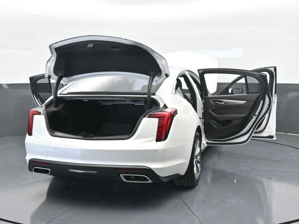 Used 2020 Crystal White Tricoat Cadillac Premium Luxury image 39
