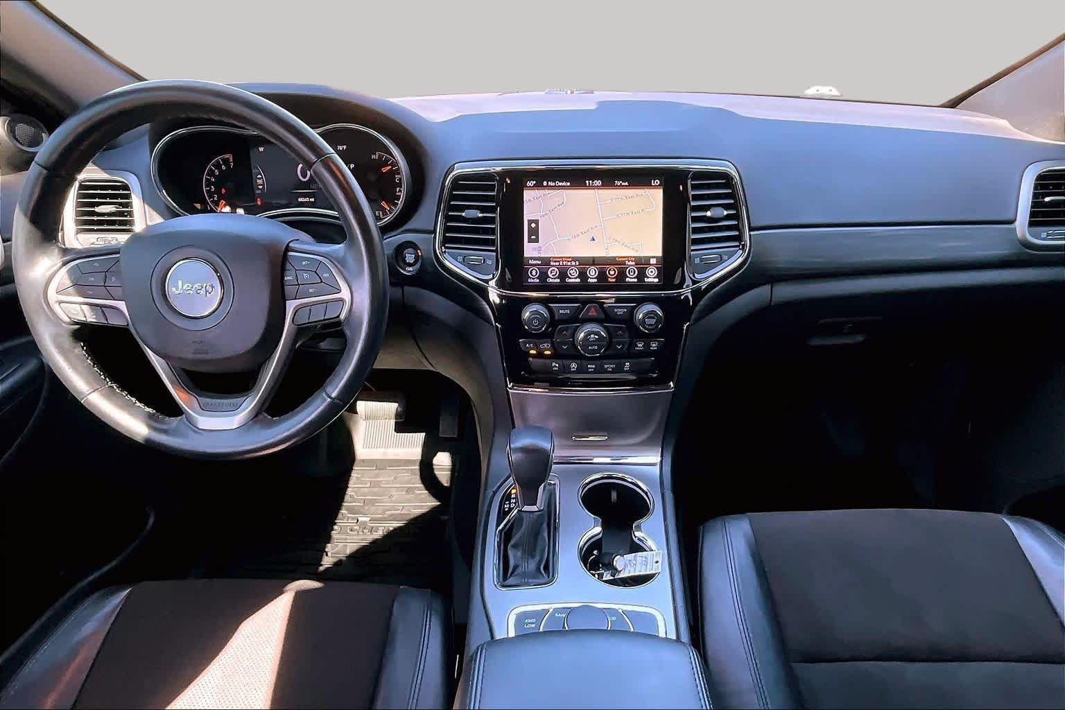 Used 2020 Diamond Black Crystal Pearlcoat Jeep North image 16