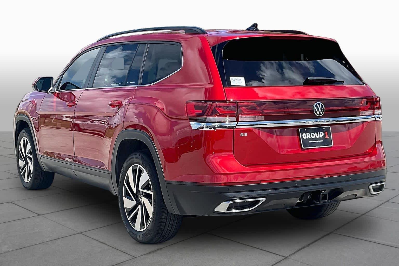 Used 2024 Aurora Red Metallic Volkswagen 2.0T SE w/Technology image 12