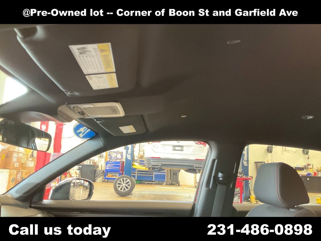 Used 2024  Honda Sport image 12