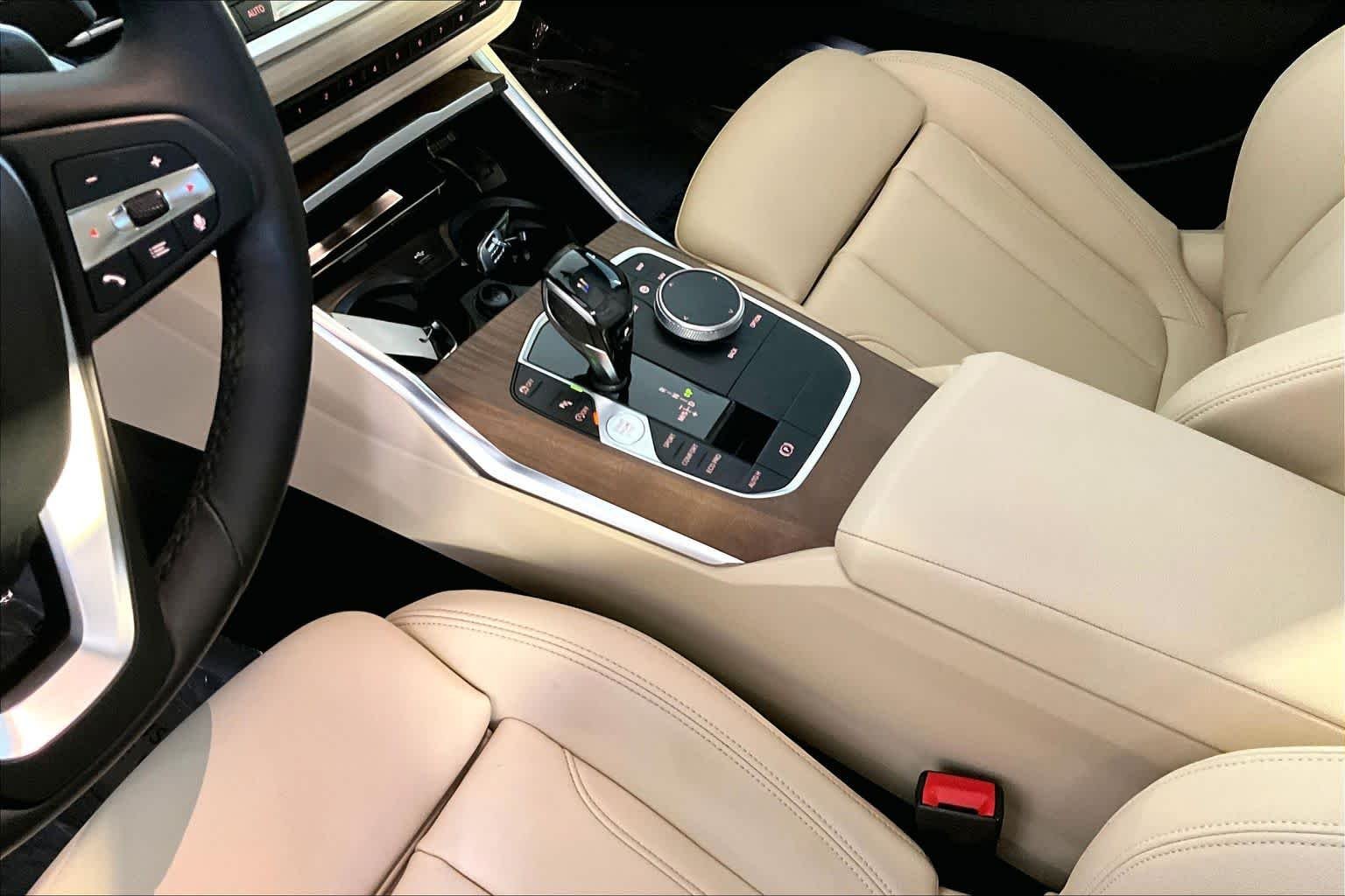 Used 2020 Mineral Gray Metallic BMW 330i xDrive image 17