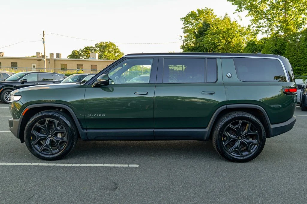 Used 2025 Green Rivian Adventure Dual Motor Standard Pack image 4