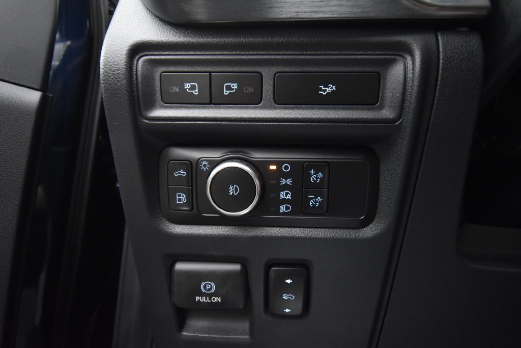 Used 2022 Atlas Blue Metallic Ford Lariat image 35