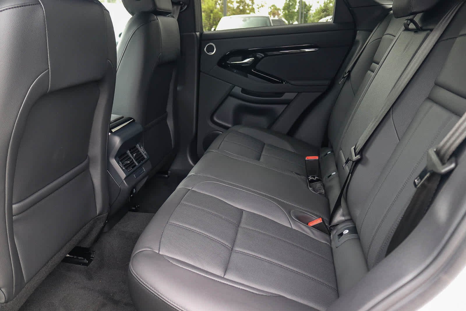 New 2026 Fuji White Land Rover Core S image 17