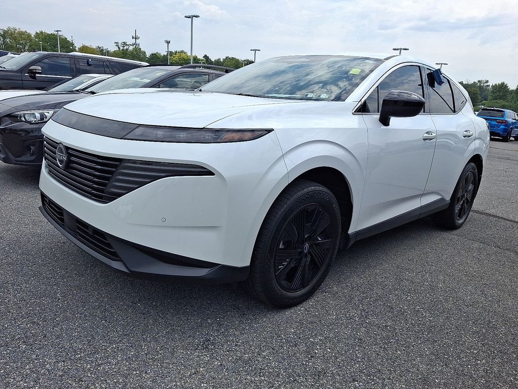 Used 2025 White Nissan SV image 3