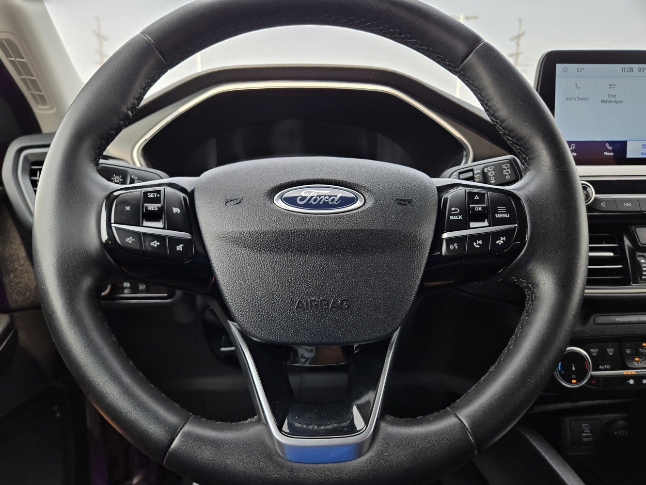 Used 2022  Ford SE image 16
