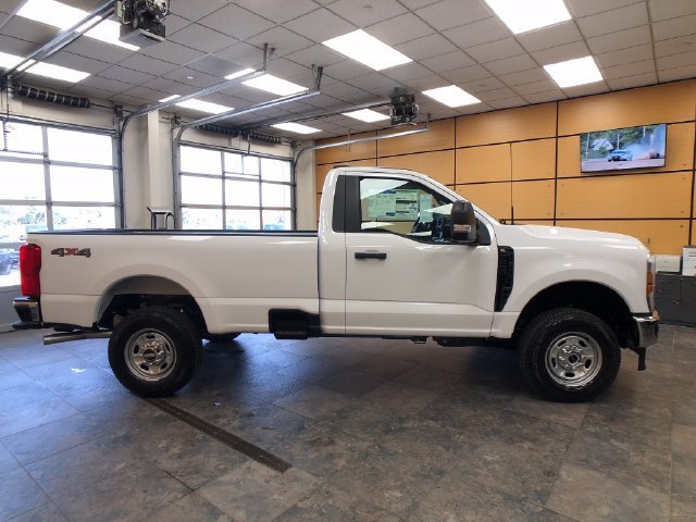 New 2027 Oxford White Ford F-250® XL image 8