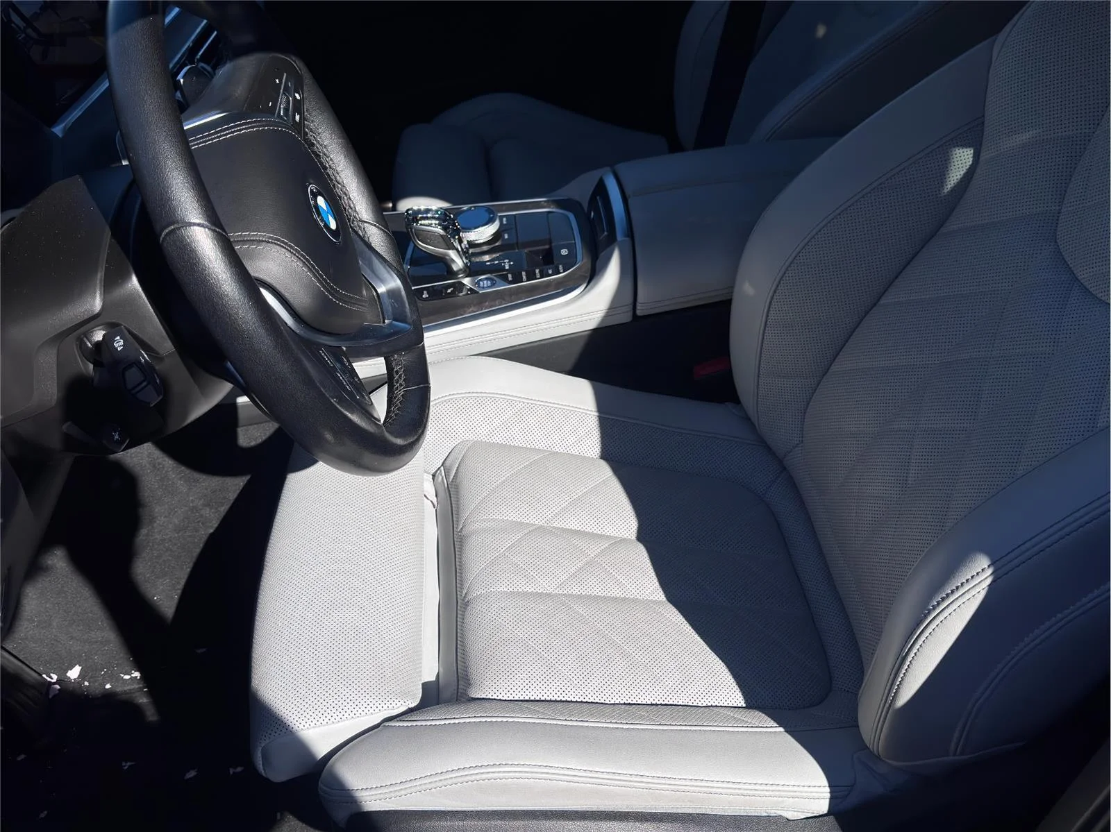 Used 2023 Jet Black BMW xDrive40i image 15