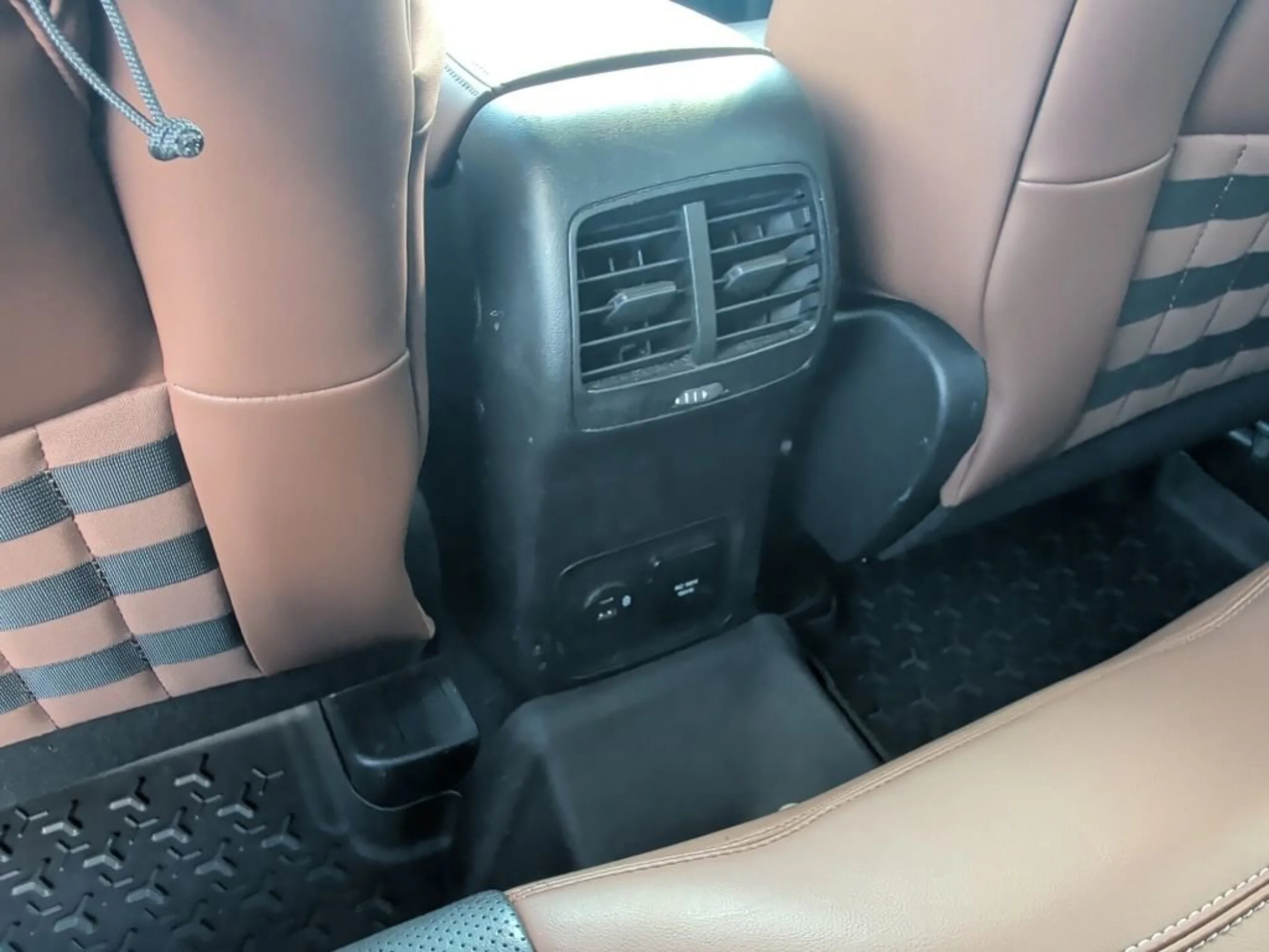 Used 2022 Orange Metallic Ford Outer Banks image 32