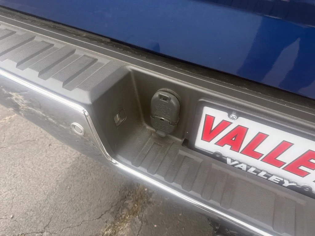 Used 2016 Blue GMC SLT image 36