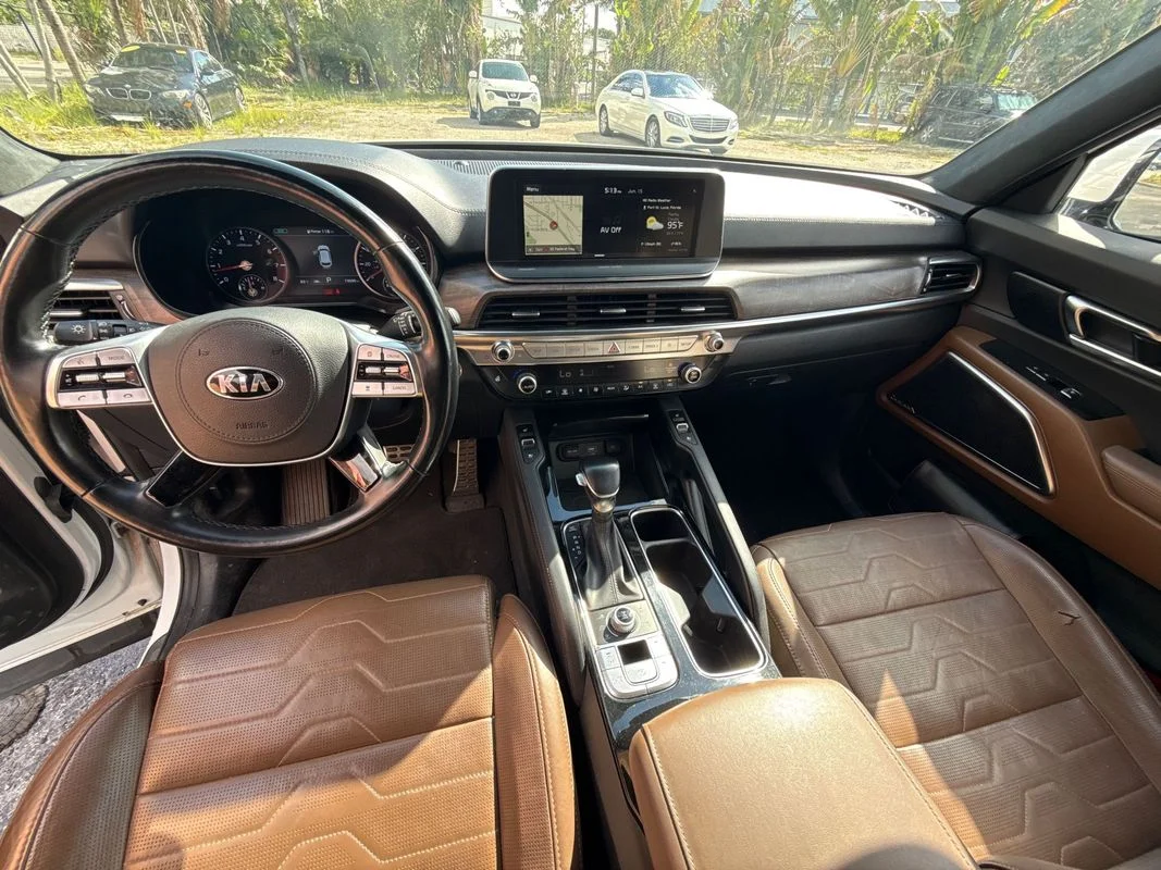 Used 2020  Kia SX image 10
