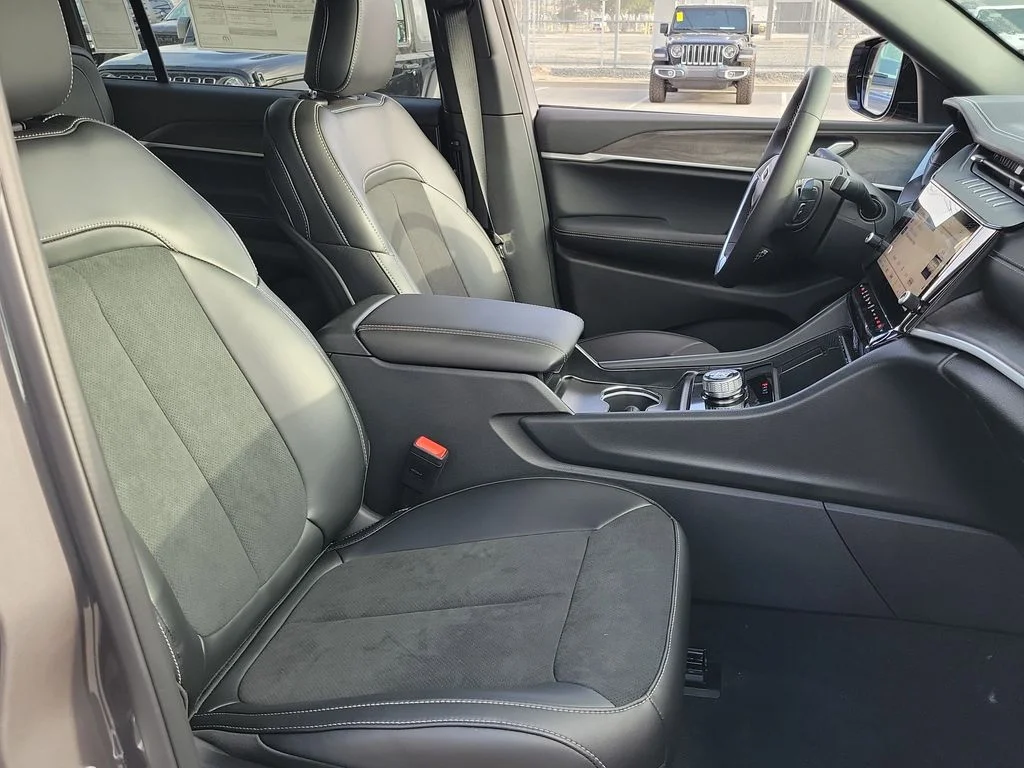 New 2026 Gray Jeep Altitude image 13