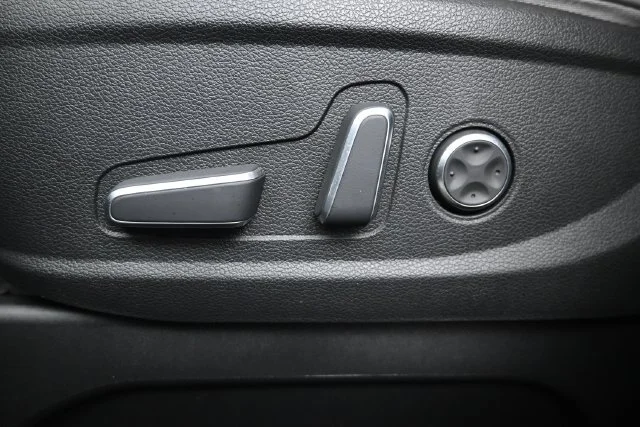 Used 2025 Steel Graphite Hyundai SEL Premium 8P image 11