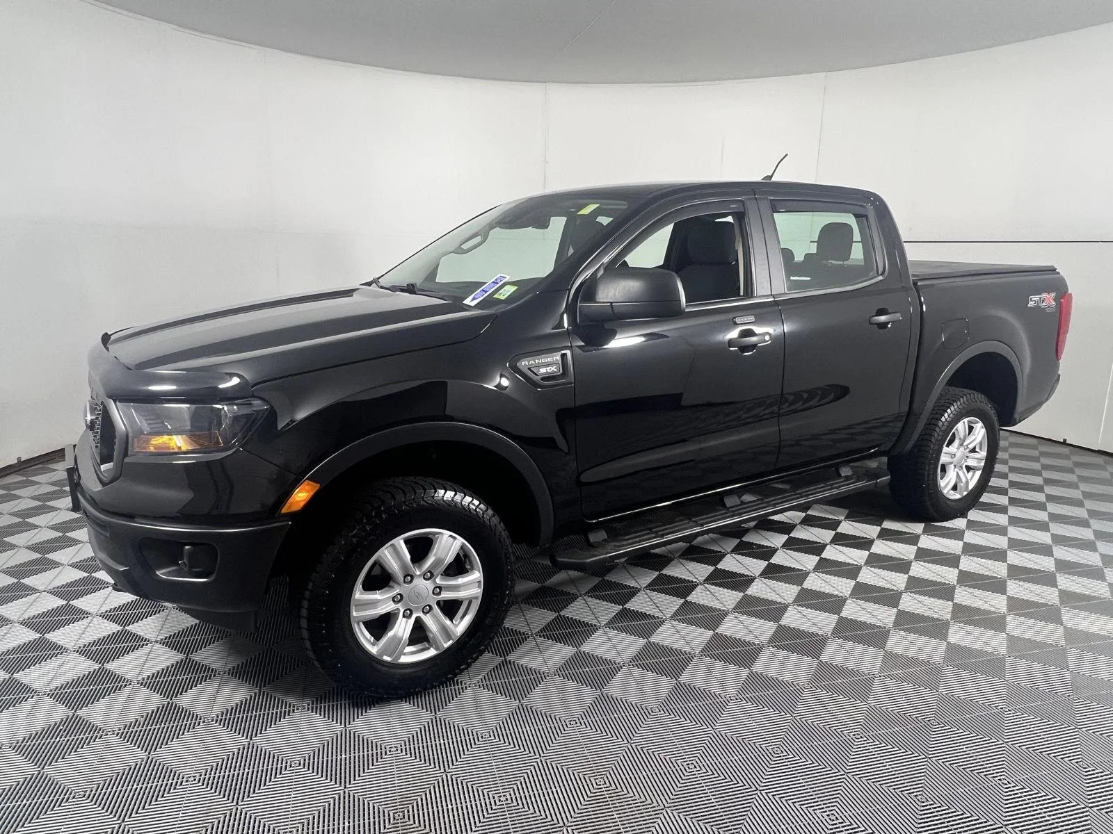 Used 2020 Shadow Black Ford XL image 6