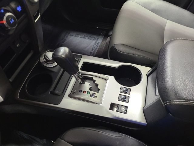 Certified Used 2020 Super White Toyota SR5 image 34