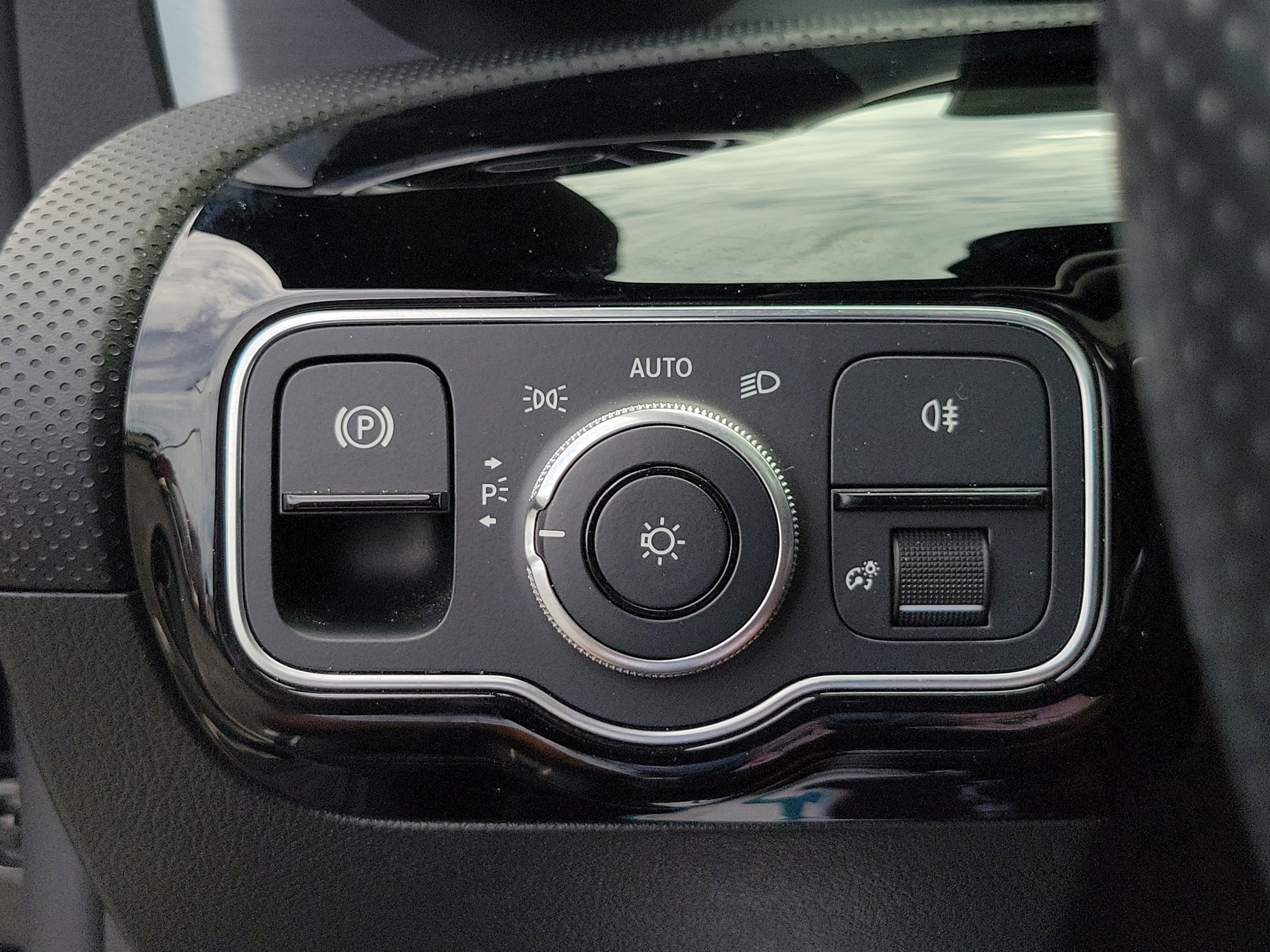 Used 2023  Mercedes-Benz CLA 250 image 15