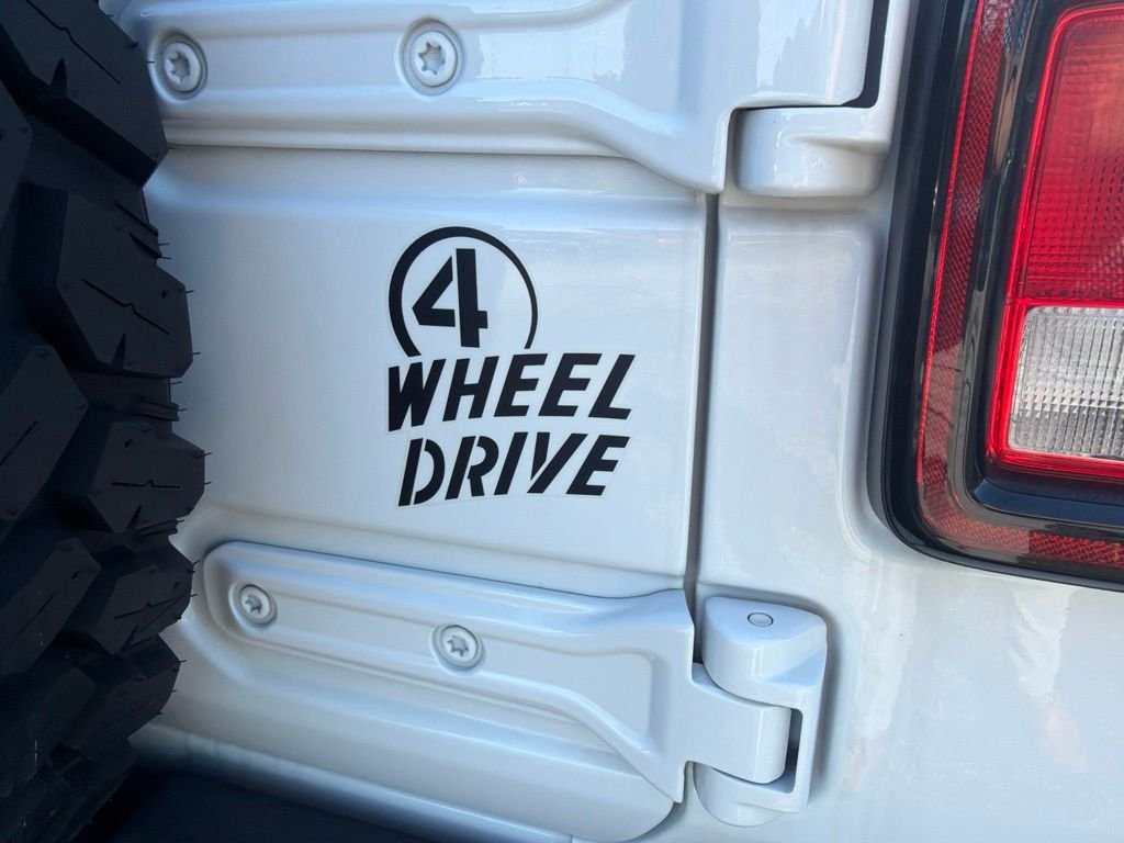 Used 2023 White Jeep Sport image 7