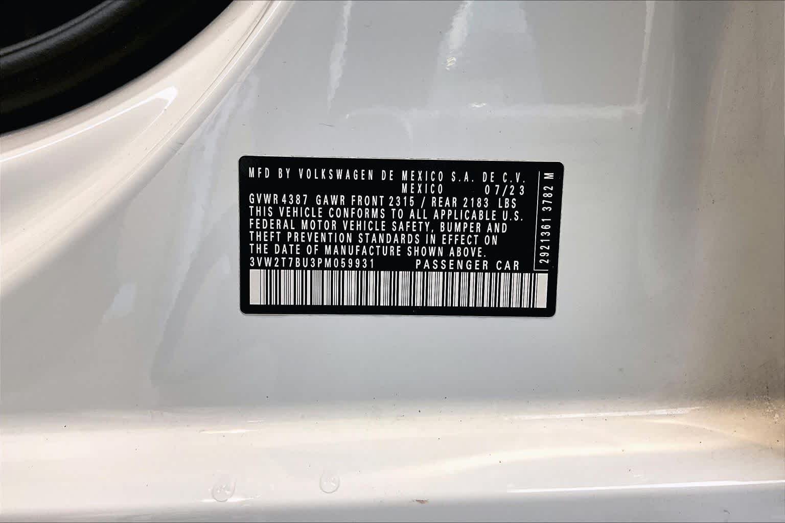 Used 2023 Pure White Volkswagen Autobahn image 33