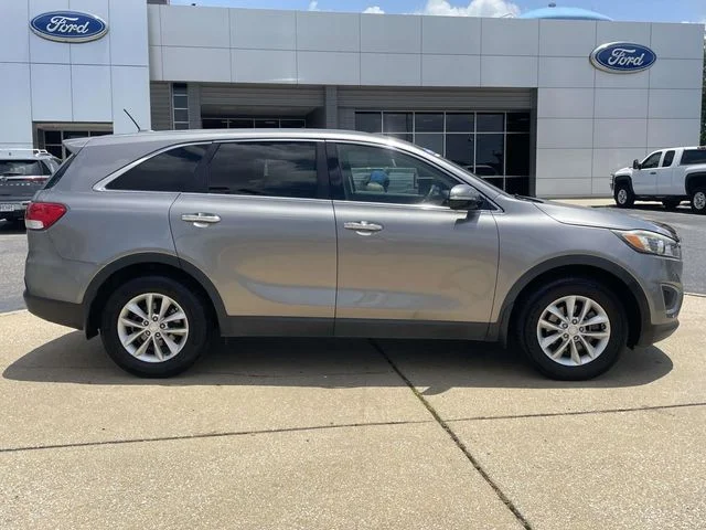 Used 2017 Kia Sorento L with VIN 5XYPG4A37HG287515 for sale in Tuscaloosa, AL