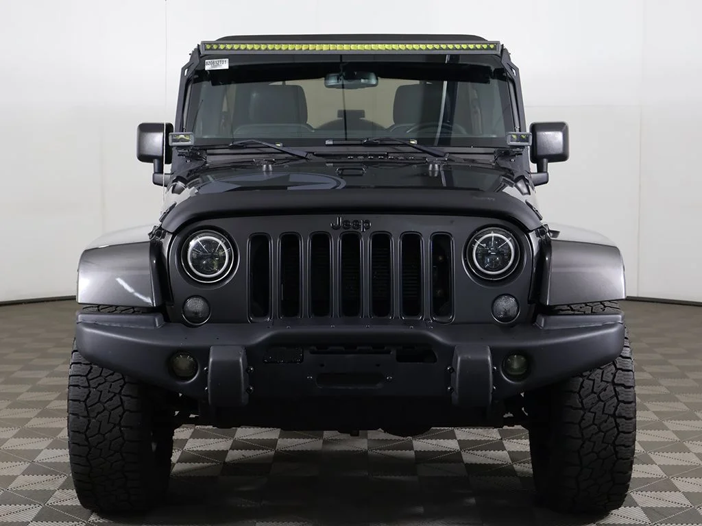 Used 2018 Granite Crystal Metallic Clearcoat Jeep Unlimited Sport image 8