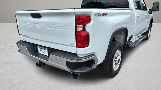 Used 2025 Summit White Chevrolet LT image 36