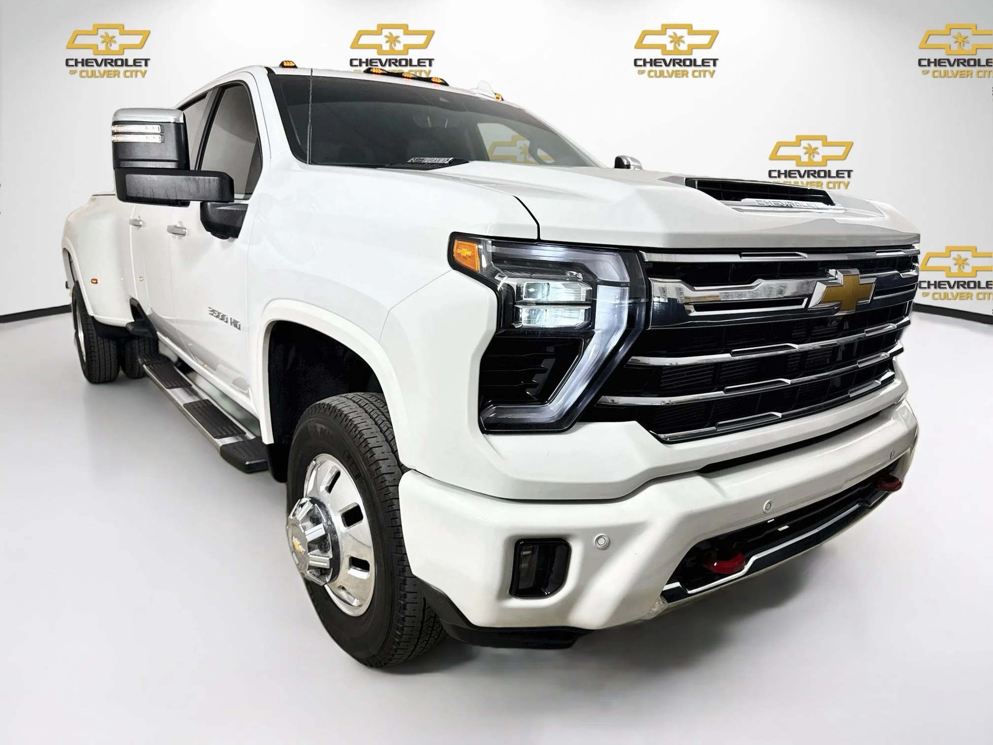 Used 2024 Summit White Chevrolet LTZ DRW image 1