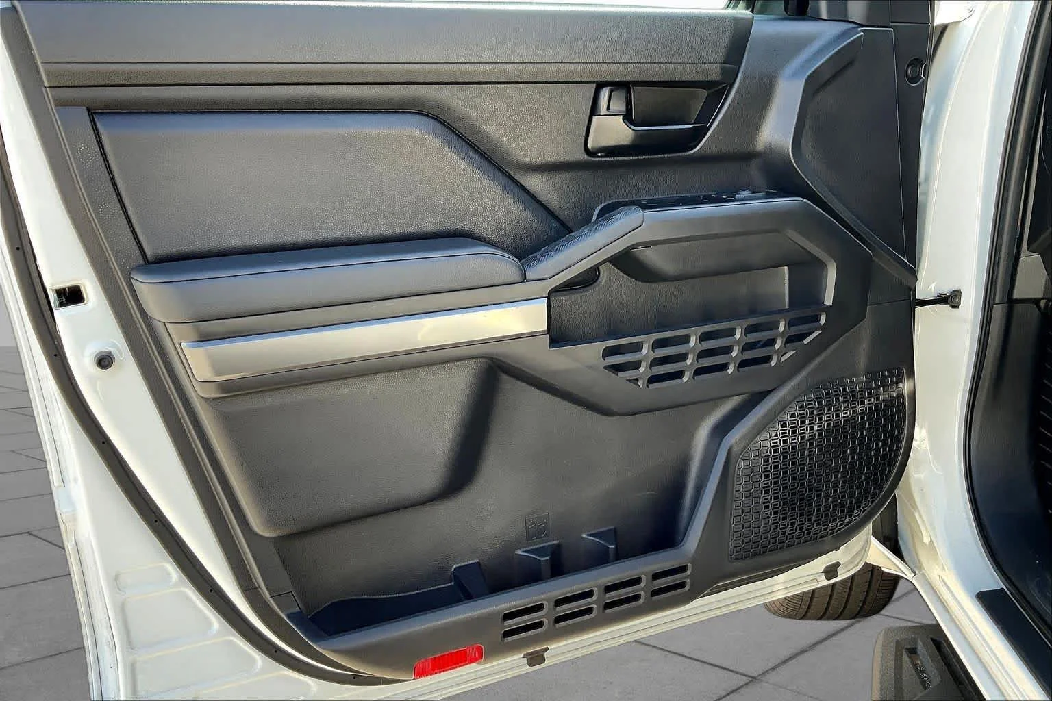 Used 2025 Ice Cap Toyota SR5 image 21