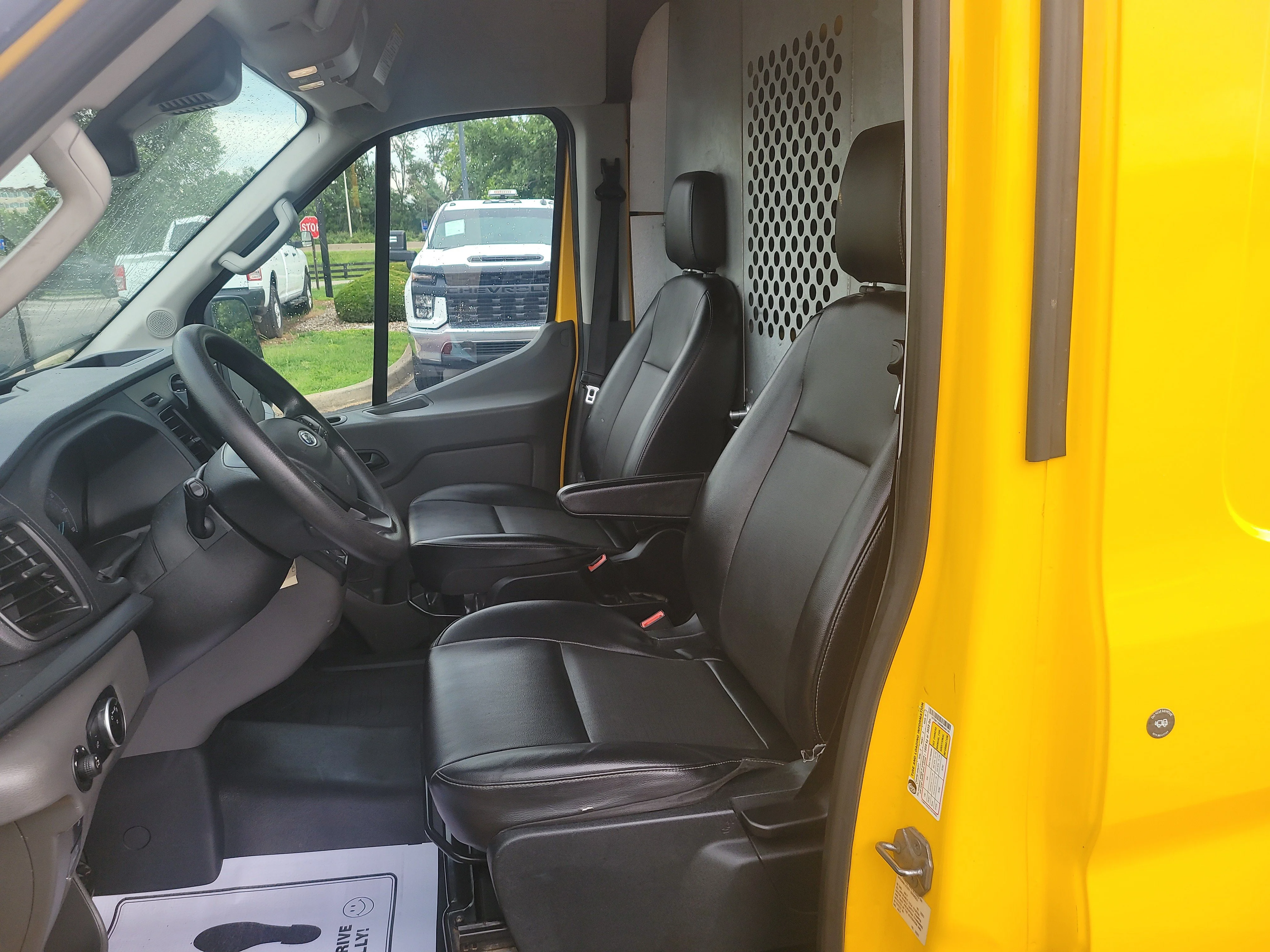 Used 2021 School Bus Yellow Ford  image 10