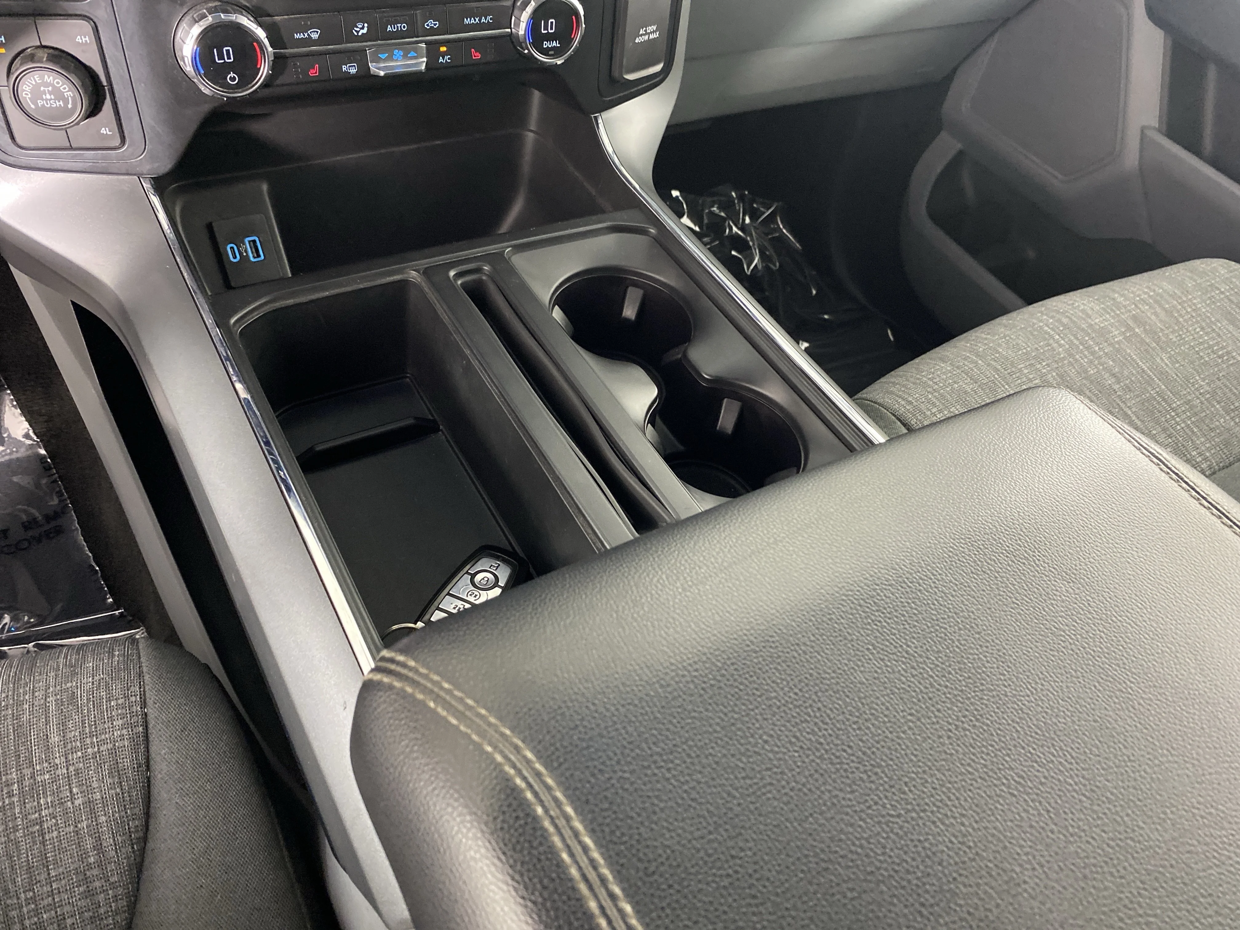 Used 2021 Space White Metallic Ford  image 30