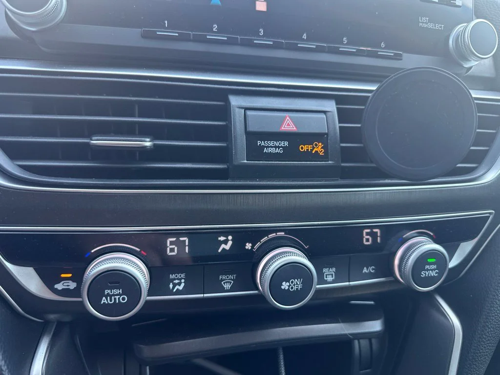 Used 2018 Black Honda LX image 16