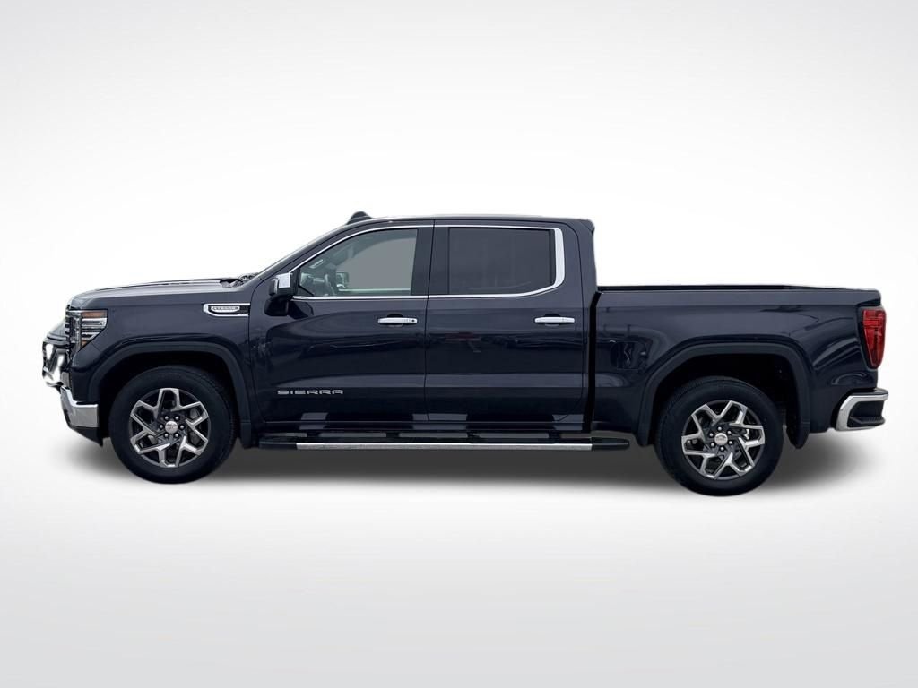 Used 2025 Silver GMC SLT image 3