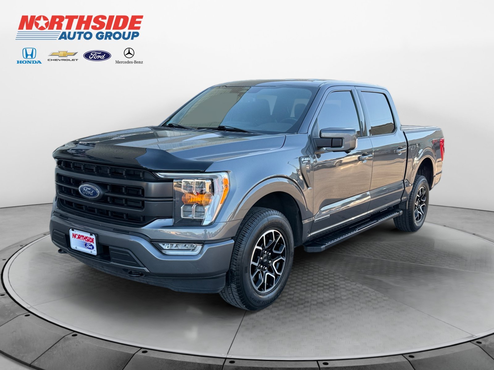 Used 2022 Light Blue Clearcoat Metallic Ford LARIAT image 3