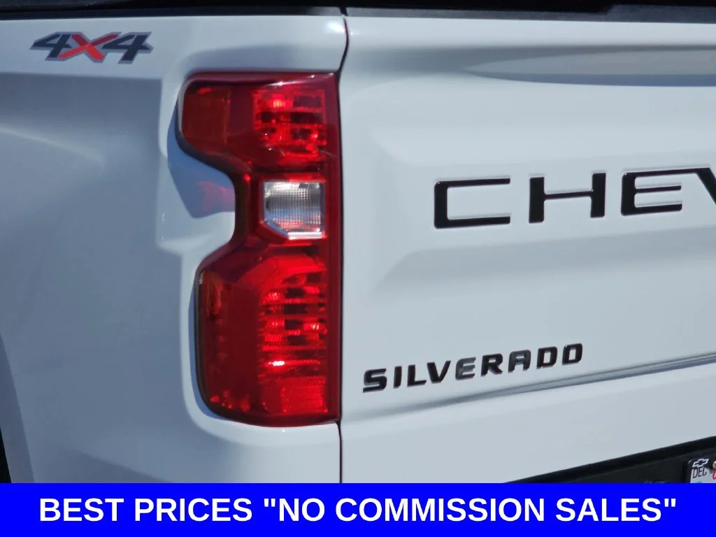 Used 2019 White Chevrolet LT image 40