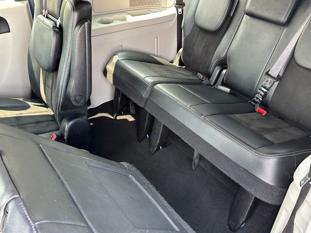 Certified Used 2020 Indigo Blue Clearcoat Dodge SXT image 15