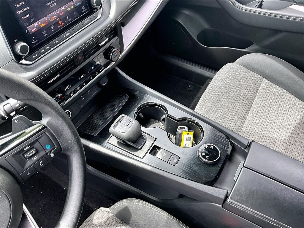 Used 2023 Gun Metallic Nissan SV image 20
