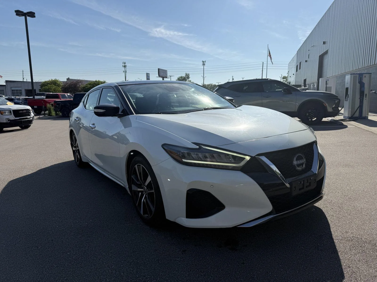 2023 Nissan Maxima SL's photo