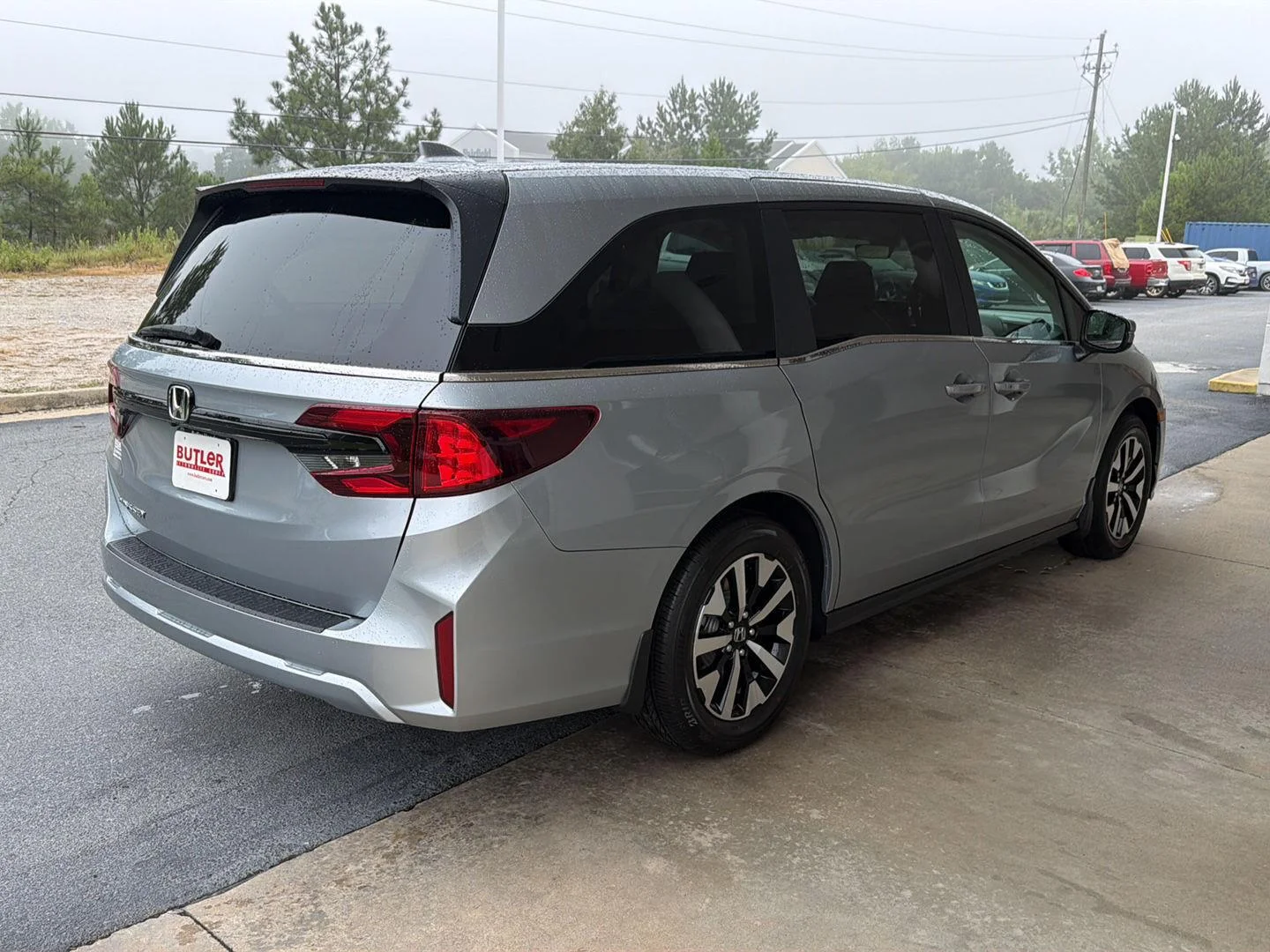 New 2026 Solar Silver Metallic Honda EX-L image 6