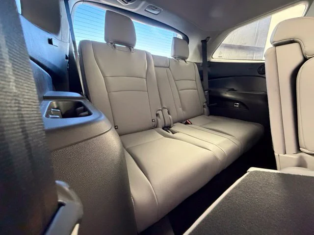 Used 2018 Silver Honda EX-L image 43