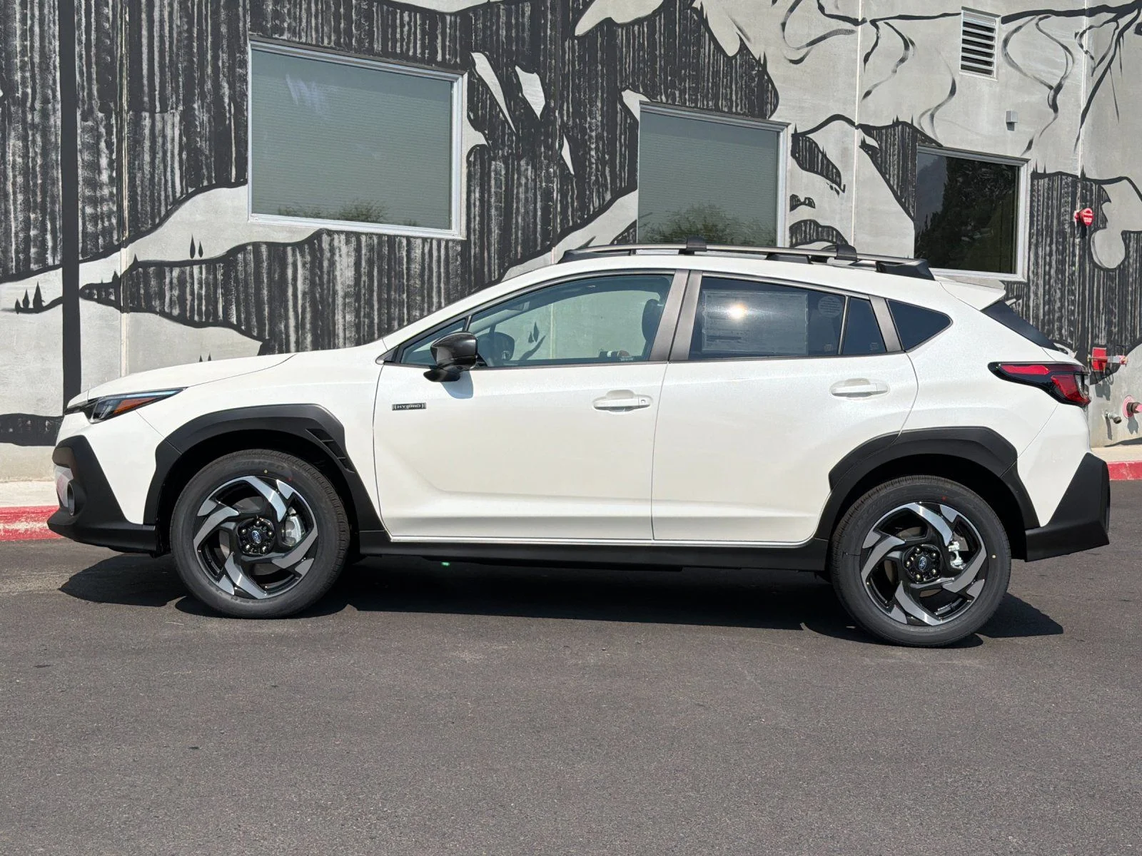 New 2026 CRYSTAL WHITE PEARL Subaru Limited Hybrid image 3