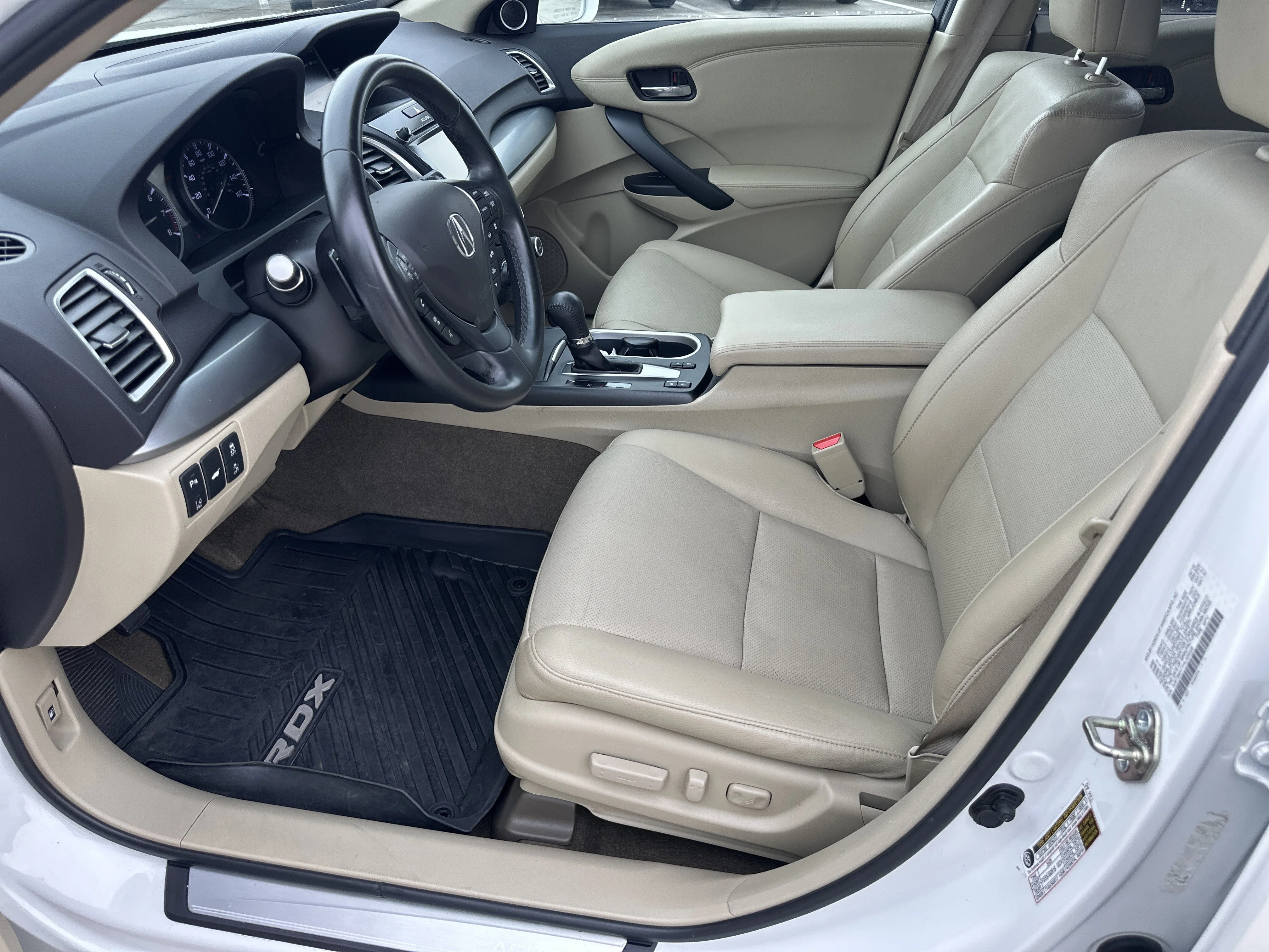Used 2017 White Diamond Pearl Acura Advance Package image 9