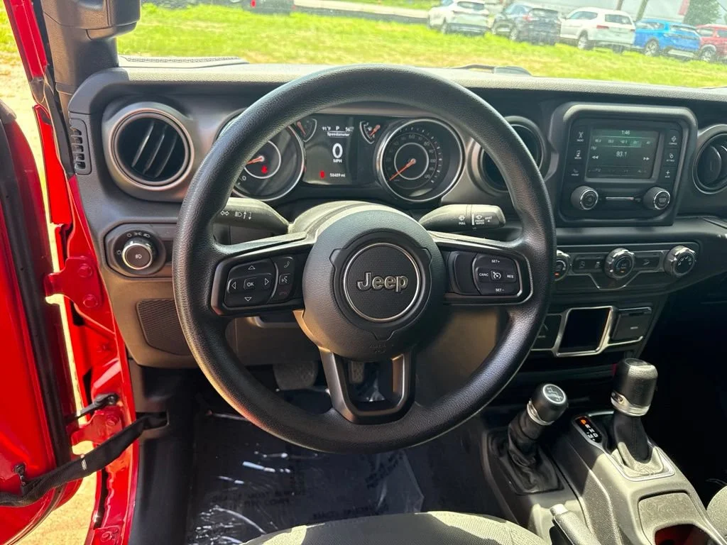 Used 2019  Jeep Sport image 11