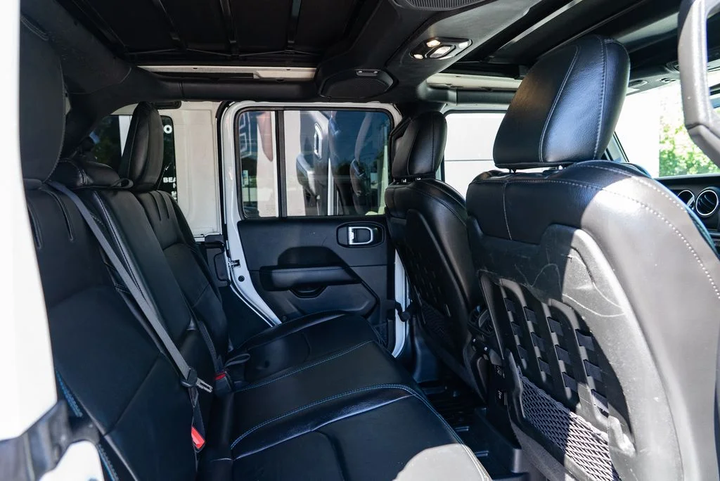 Used 2023 White Jeep Rubicon 4xe image 27