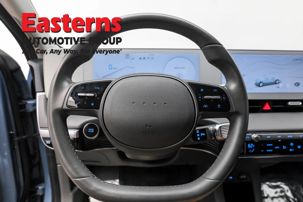 Used 2023 Blue Hyundai SE image 10