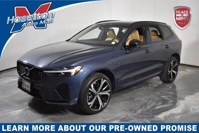 2025 Volvo XC60 T8 Ultra Dark AWD's photo