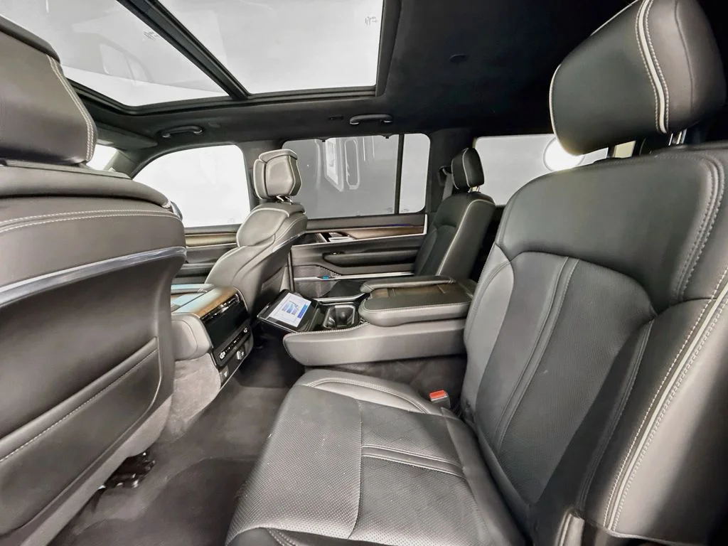Used 2023 White Jeep Series II image 25