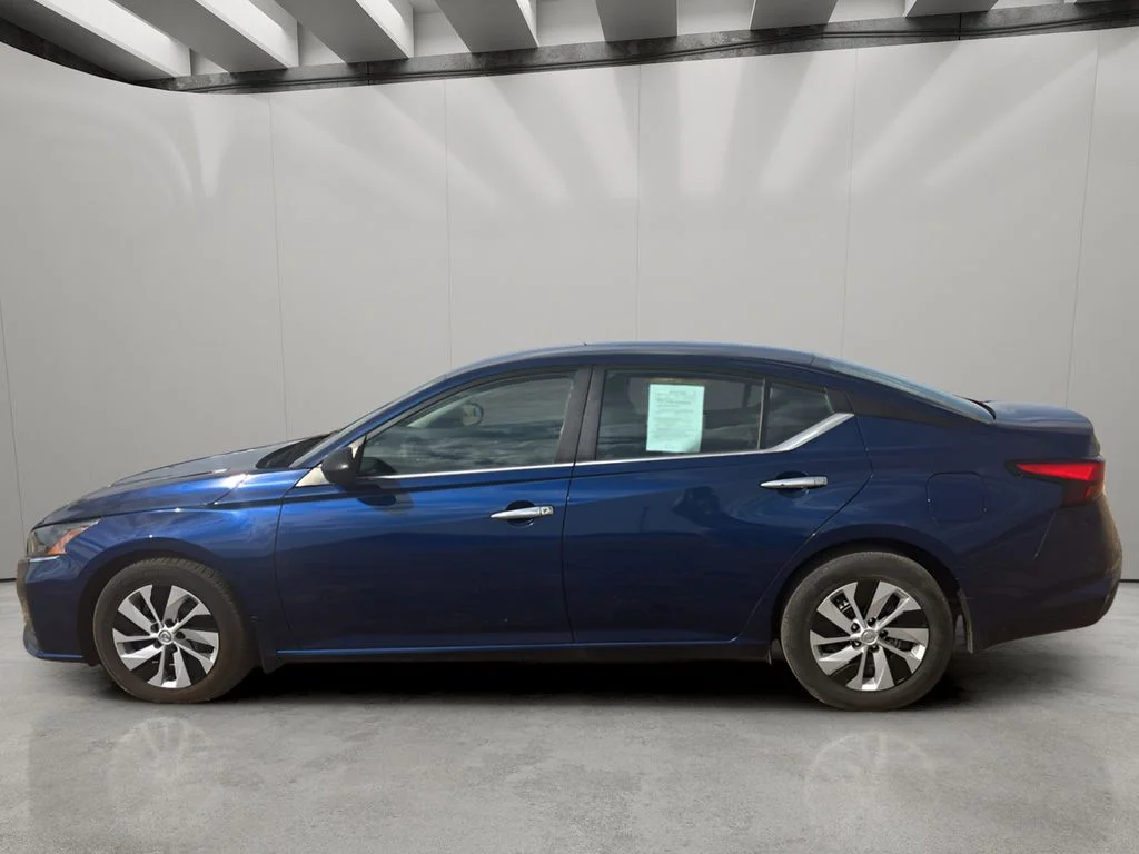 Used 2024 Deep Blue Pearl Nissan 2.5 S image 2
